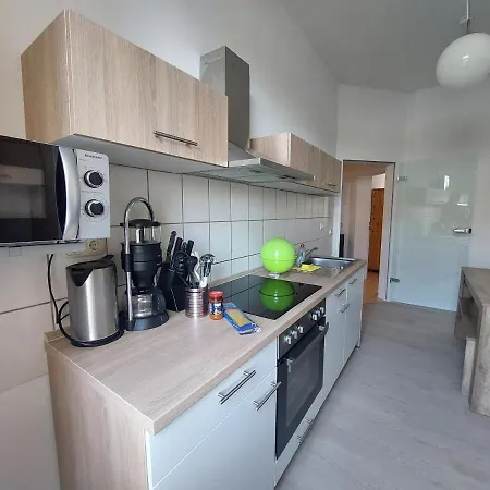 Schoene Zwei-Zimmer-Wohnung 