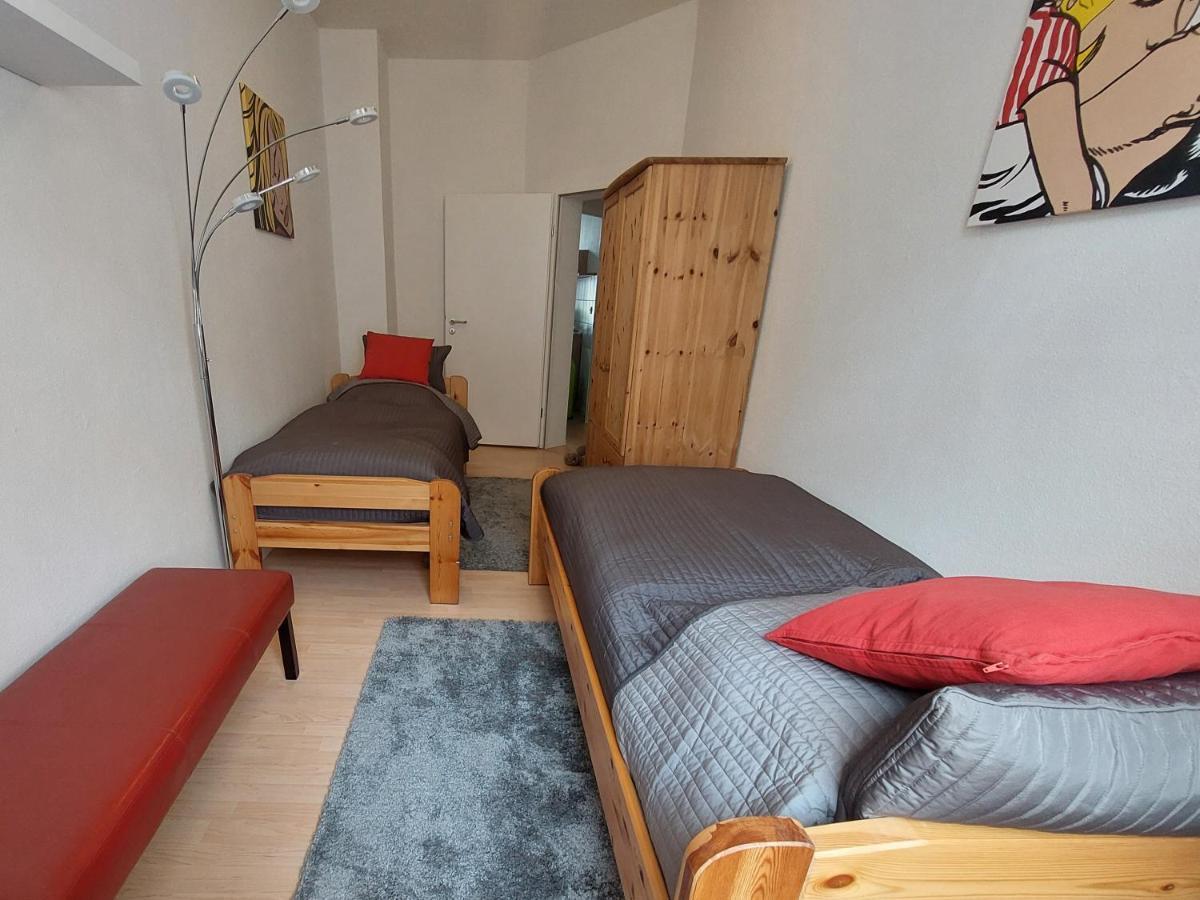 Apartment Schoene Zwei-zimmer-wohnung 