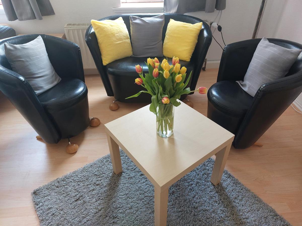 Schoene Zwei-zimmer-wohnung 