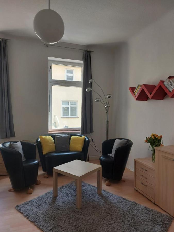 Schoene Zwei-zimmer-wohnung 