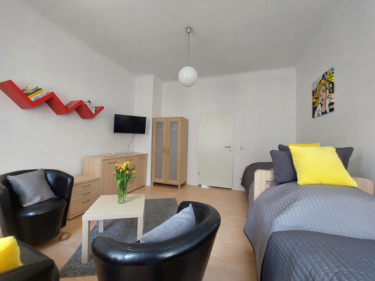 Schoene Zwei-zimmer-wohnung 