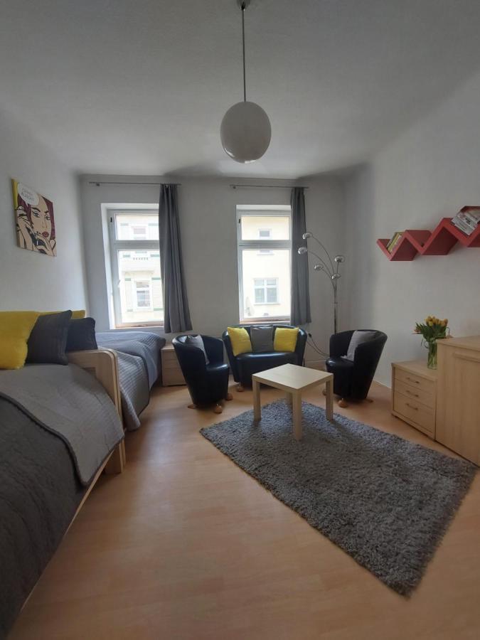 Schoene Zwei-zimmer-wohnung 