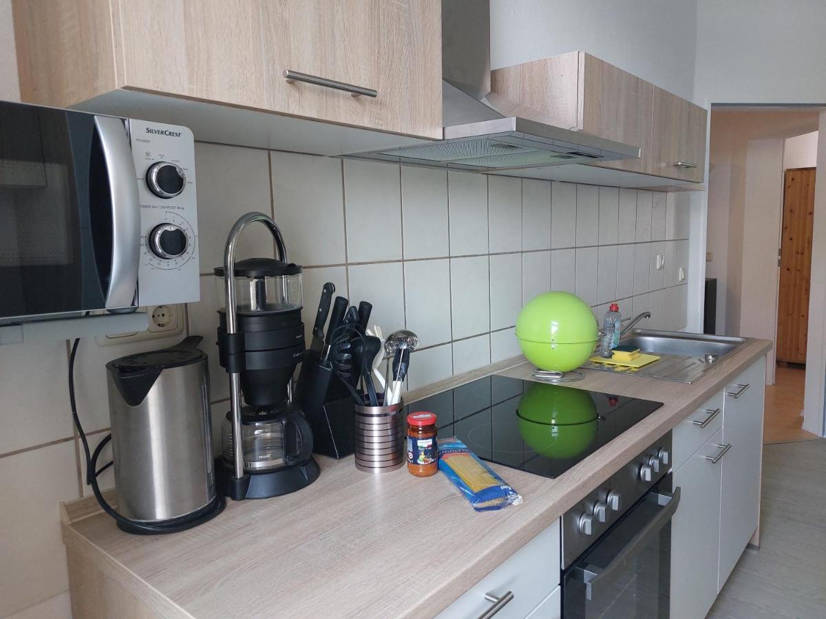 Schoene Zwei-zimmer-wohnung 