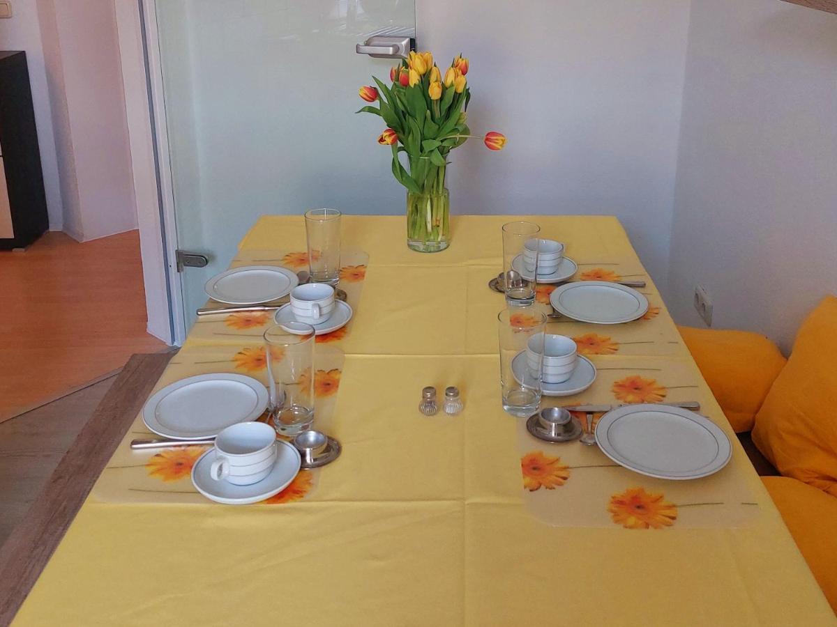Schoene Zwei-zimmer-wohnung 